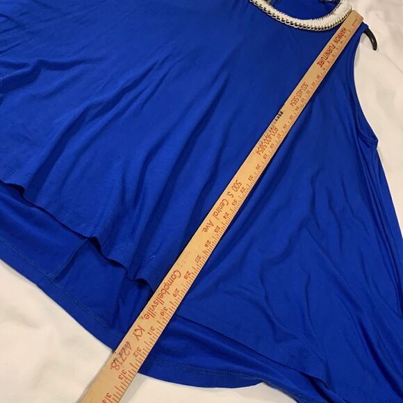 WD-NY Size 3X sleeveless scoopneck top with rope/gold chain detail. - Picture 7 of 10